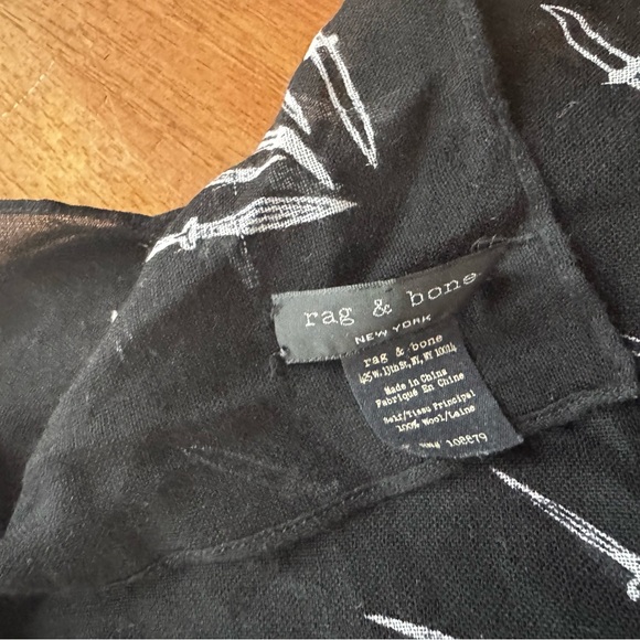 Rag & Bone oversized knife patterned scarf - Picture 4 of 4